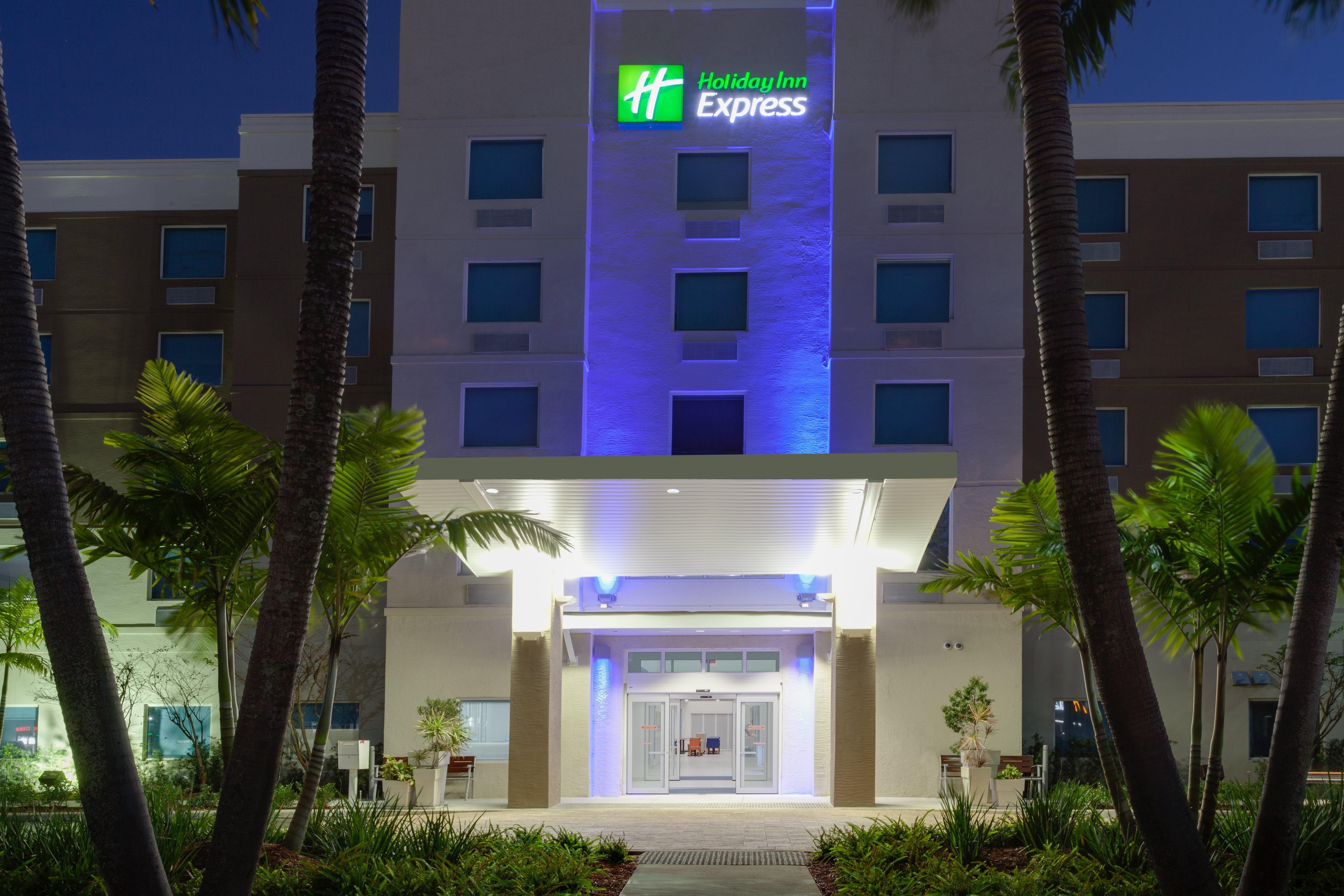 Holiday Inn Express Hotel & Suites Fort Lauderdale Airport/Cruise Port, An Ihg Hotel Экстерьер фото