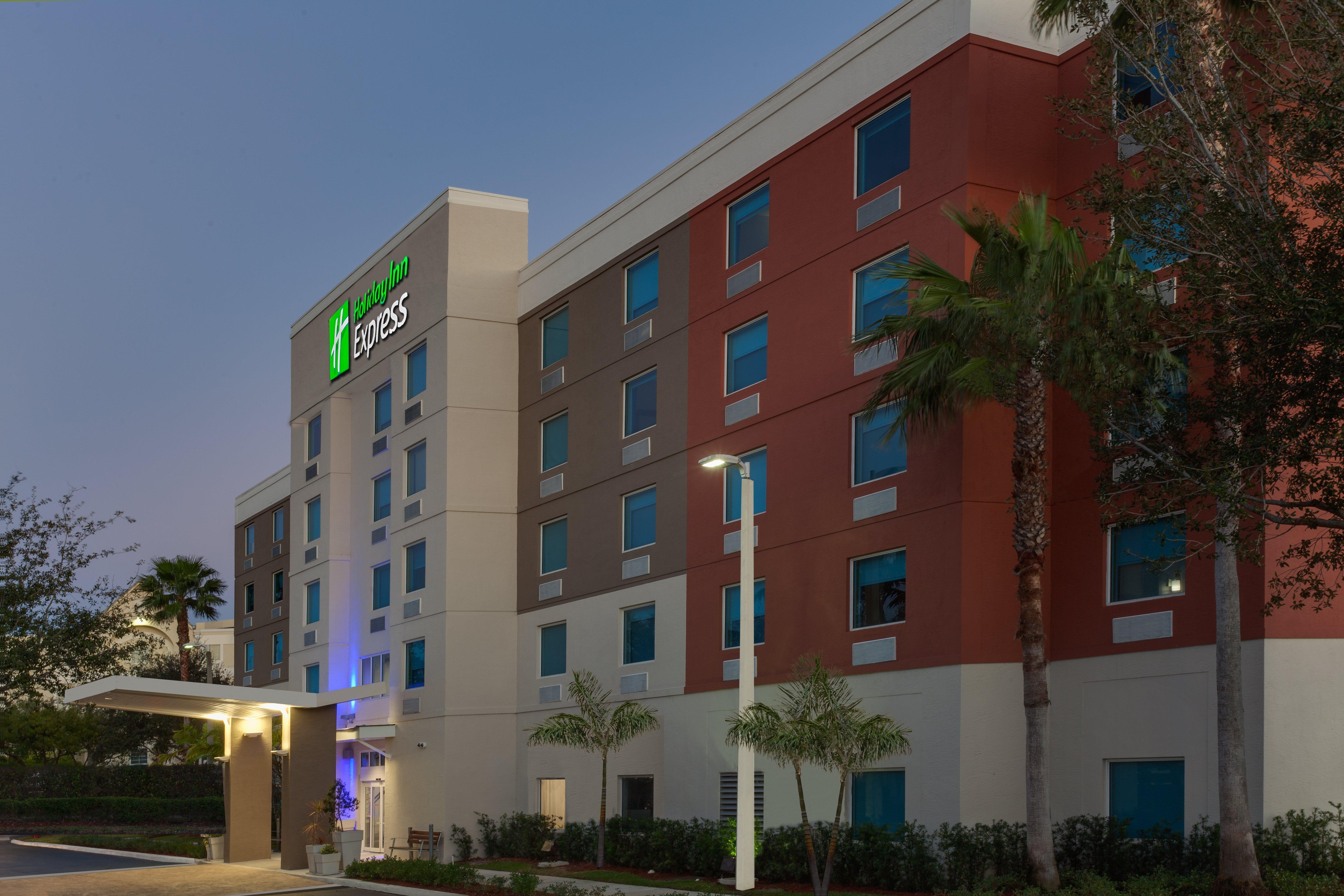 Holiday Inn Express Hotel & Suites Fort Lauderdale Airport/Cruise Port, An Ihg Hotel Экстерьер фото