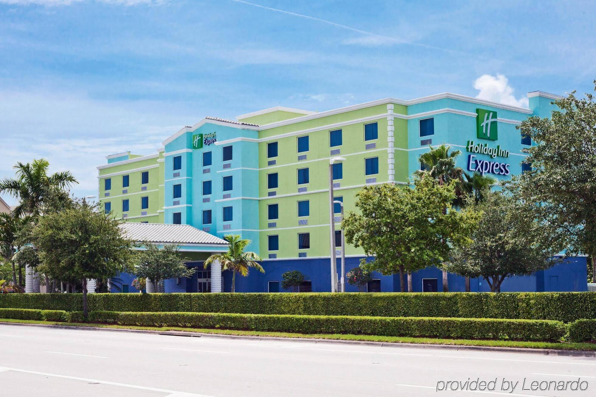 Holiday Inn Express Hotel & Suites Fort Lauderdale Airport/Cruise Port, An Ihg Hotel Экстерьер фото