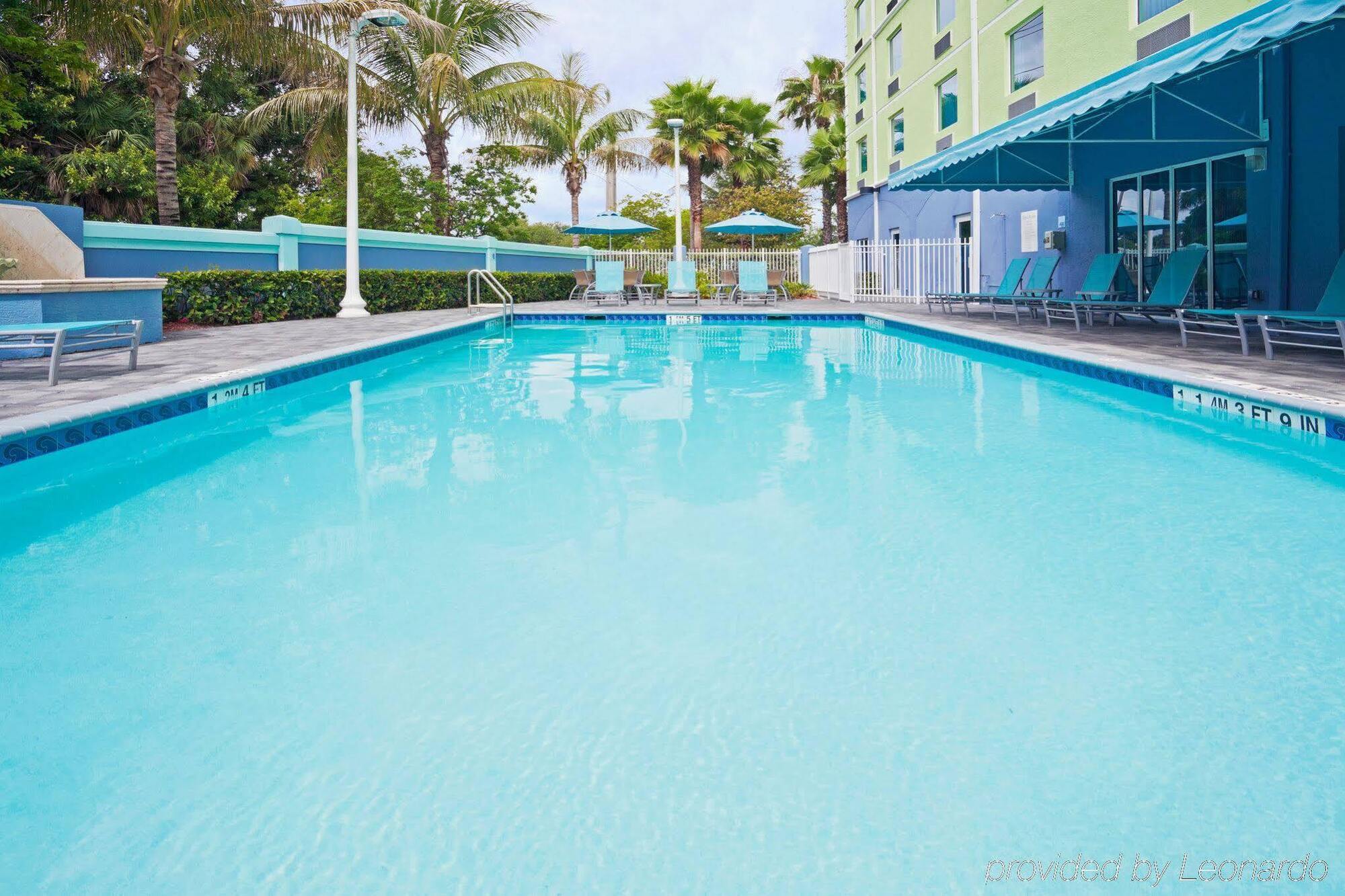 Holiday Inn Express Hotel & Suites Fort Lauderdale Airport/Cruise Port, An Ihg Hotel Экстерьер фото