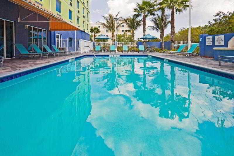 Holiday Inn Express Hotel & Suites Fort Lauderdale Airport/Cruise Port, An Ihg Hotel Экстерьер фото